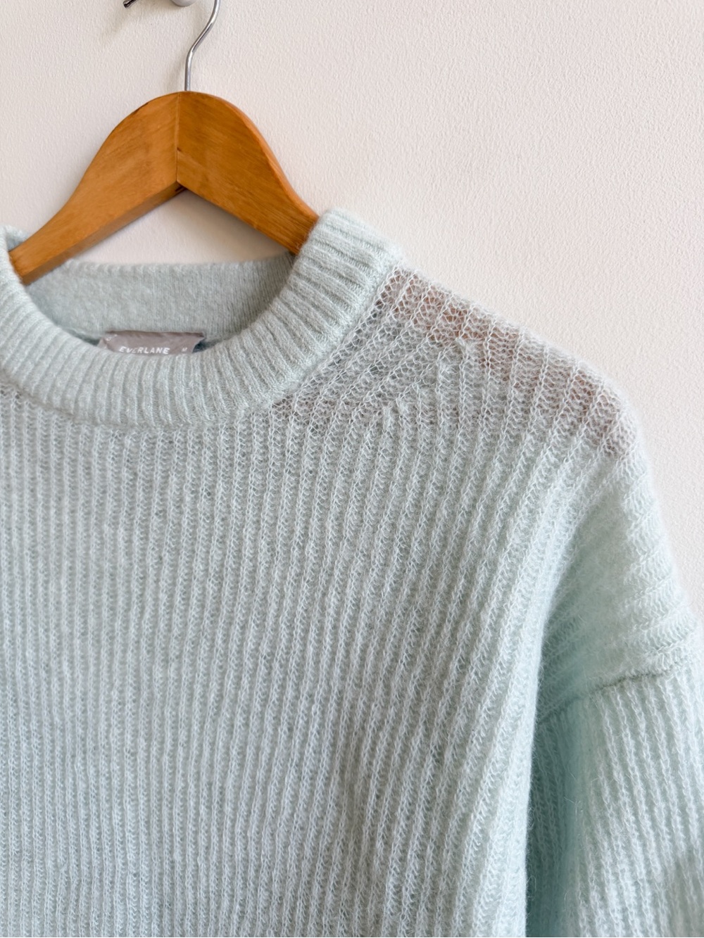EVERLANE • The Oversized Alpaca Crew in Mint - Picture 5 of 10